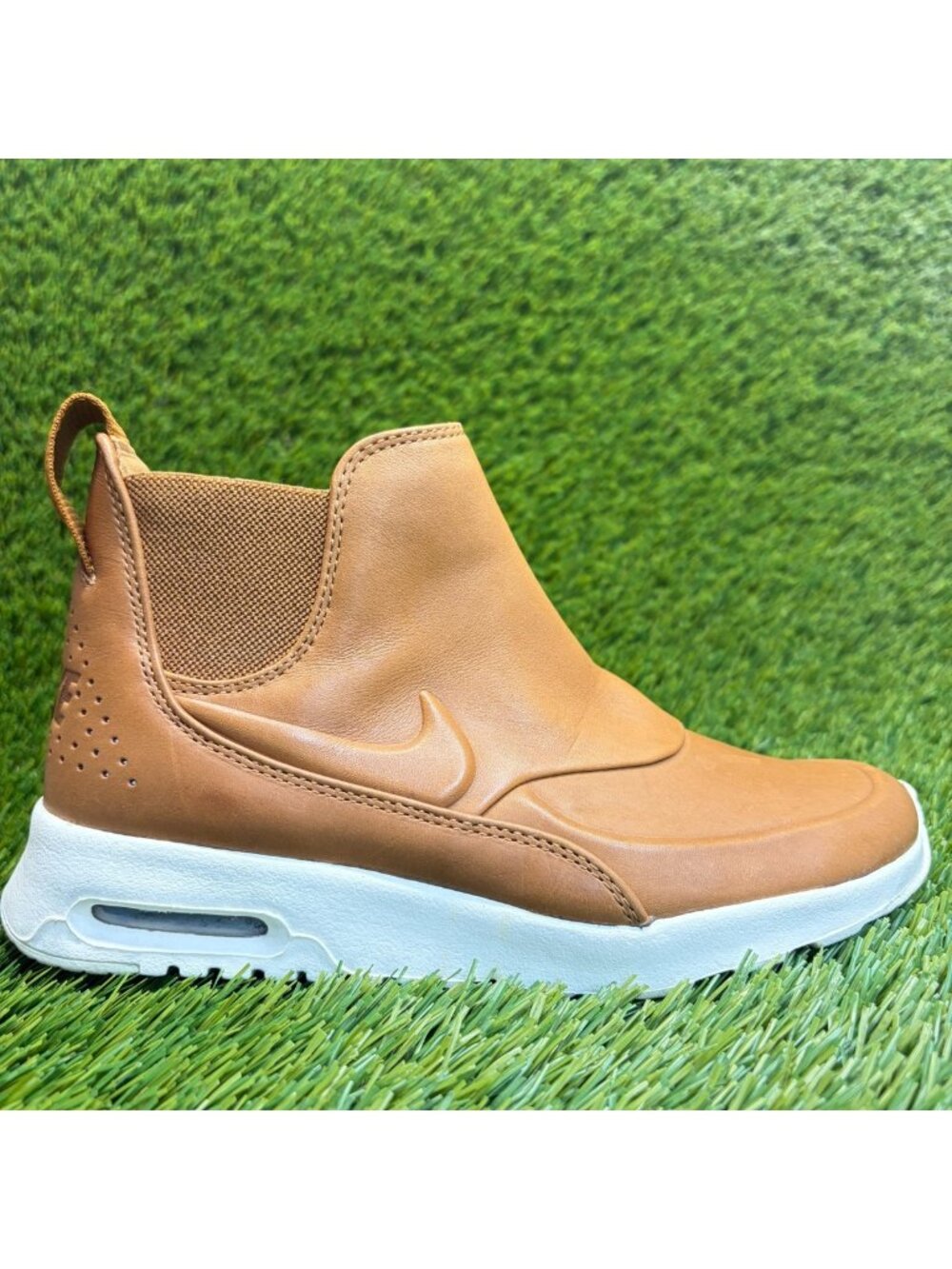 Nike Air Max Thea Mid Womens Size 5 Brown White Casual Classic Chelsea Boots
